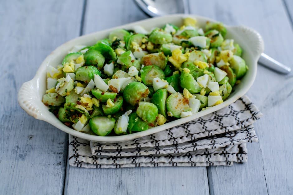 Spruitjes a la polonaise